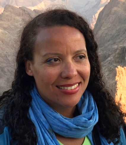 Raquel J. Rezára Schmidt